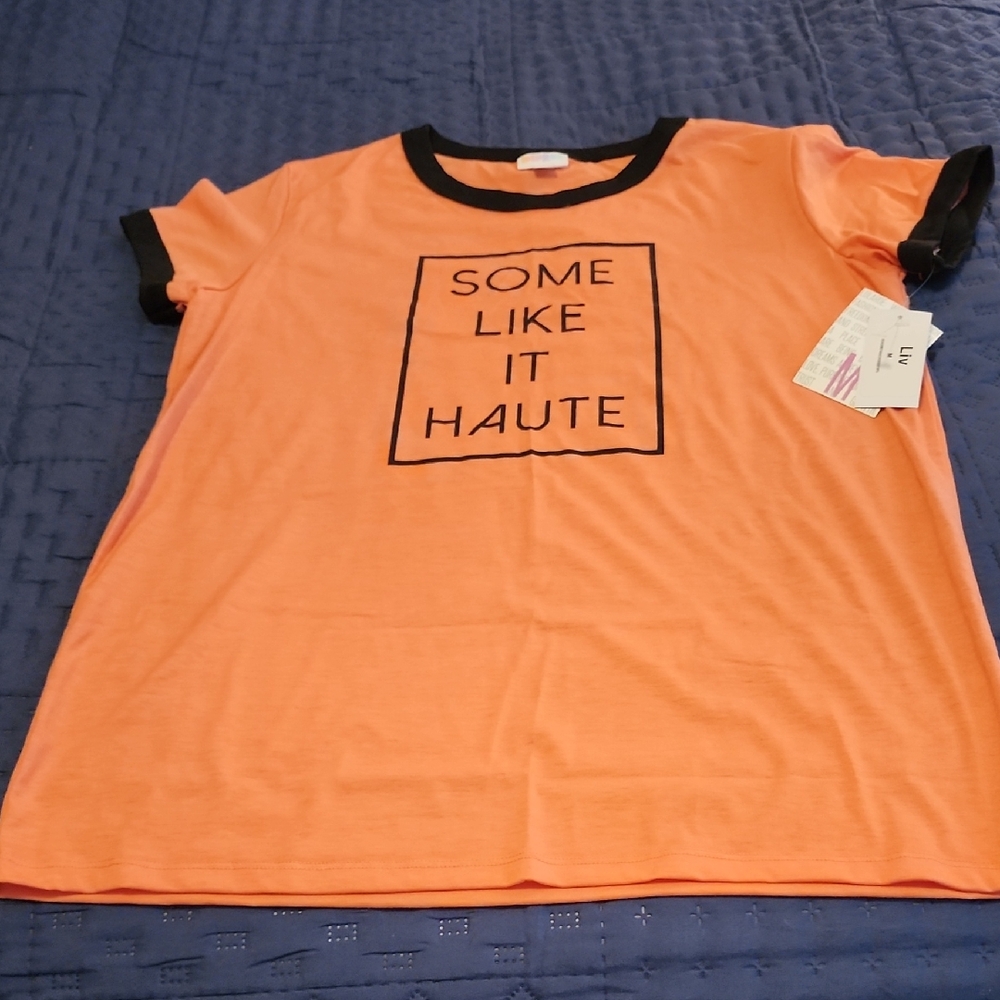 *FINAL SALE**DONATE 04/19**                              NWT LULAROE LIV T-SHIRT
